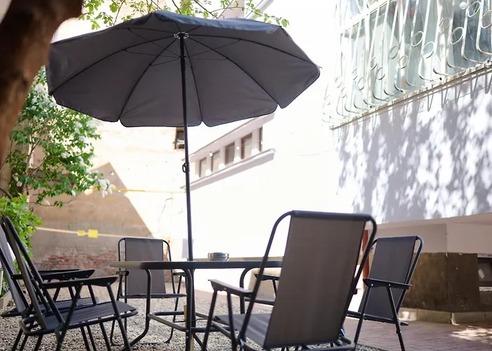 Central Old Town Oasis - Ap 8